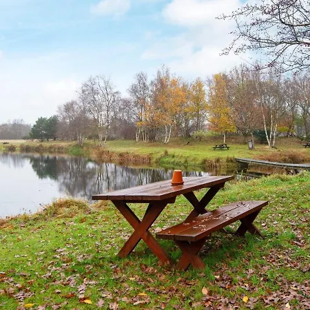 بيت للعطل Lakefront Gem In Skarrild *